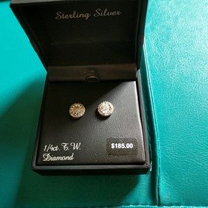 1/4ct tw silver genuine Diamonds earrings NWT